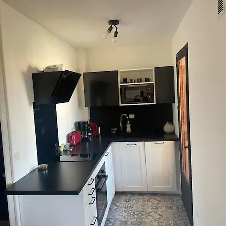 Très Avec Balcon Et Wi-fi